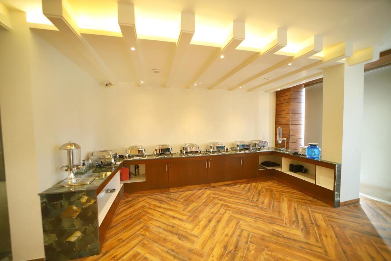 Hotel Marine House Агра Экстерьер фото