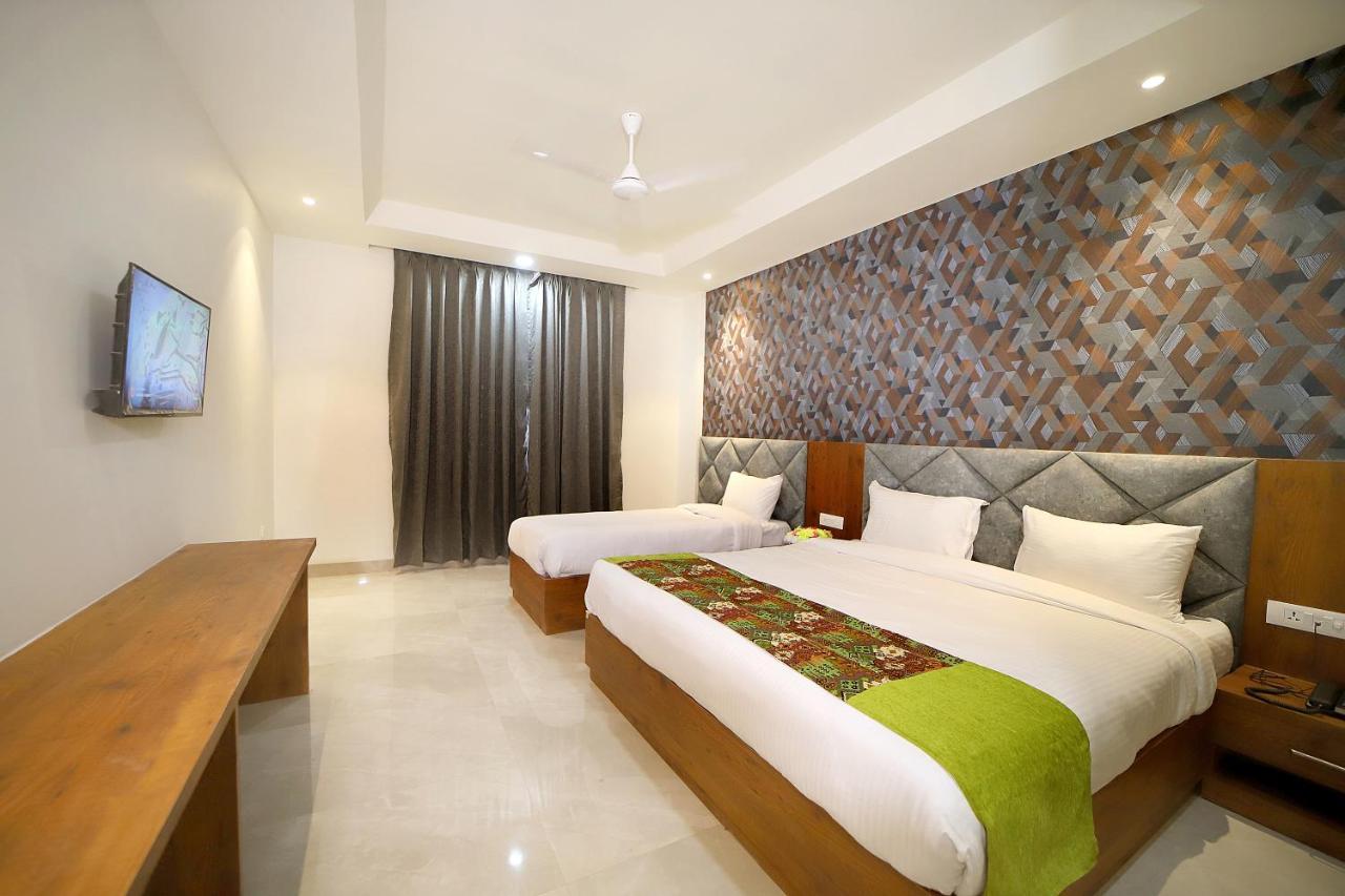 Hotel Marine House Агра Экстерьер фото